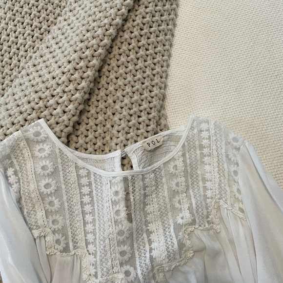 Lace top - Picture 2 of 3